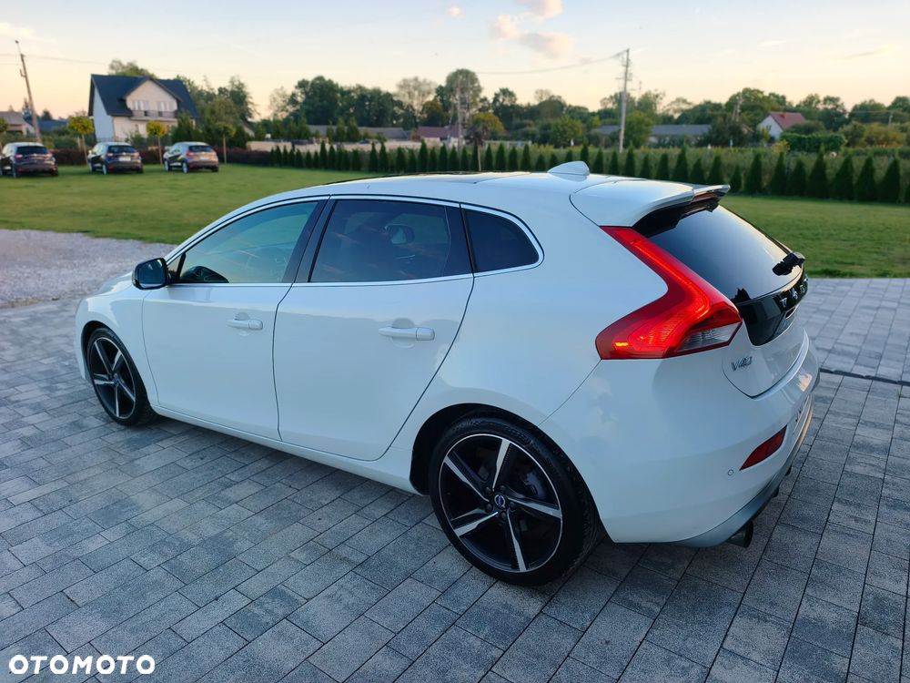 Volvo V40 T3 R-Design Momentum - 12