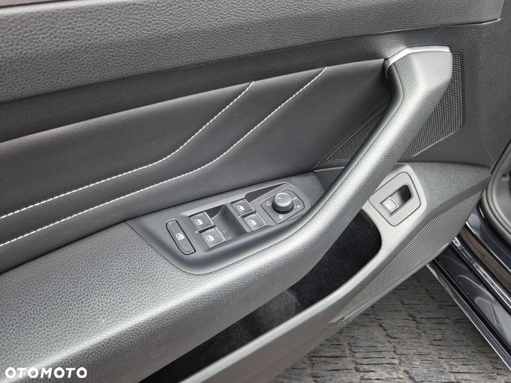 Volkswagen Passat - 19