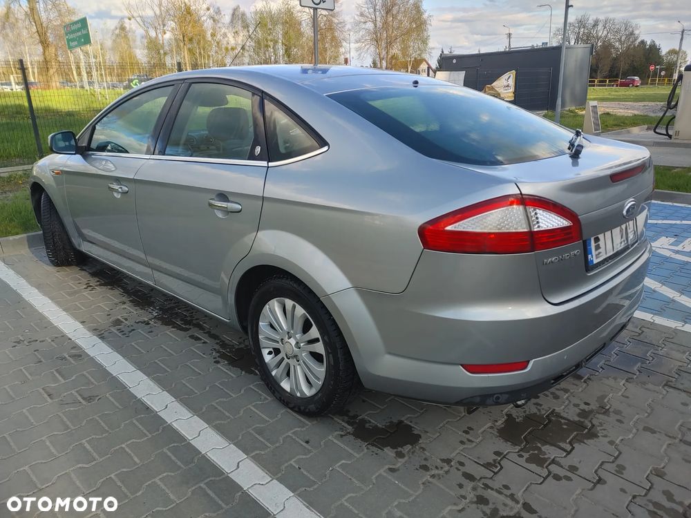 Ford Mondeo 2.0 Ghia - 5