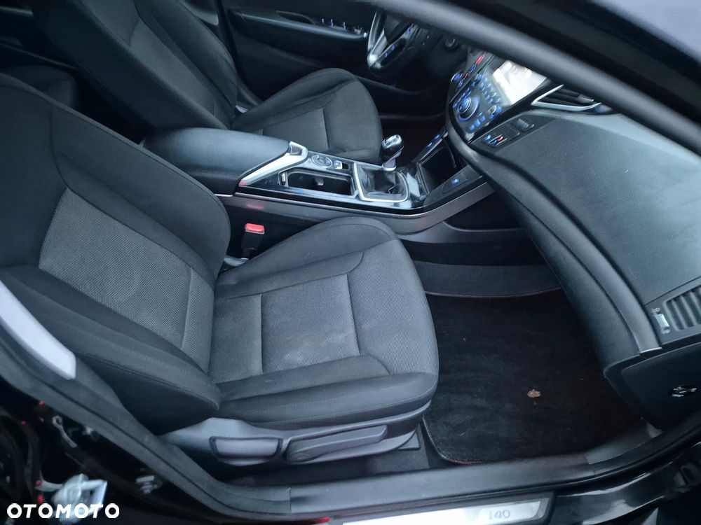 Hyundai i40 i40cw 1.7 CRDi Fifa World Cup Edition - 12