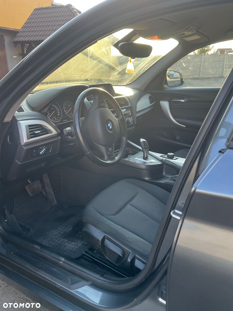 BMW Seria 1 120i - 19