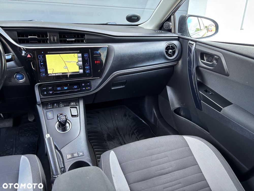 Toyota Auris - 8