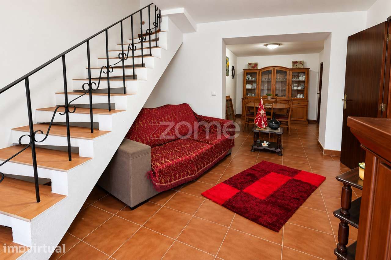 Moradia T1+2 com Terraço e Espaço Exterior nos Arrifes - Grande imagem: 3/18