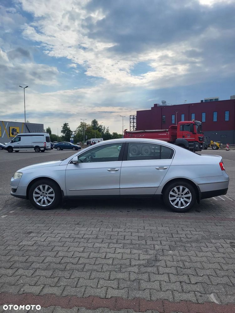Volkswagen Passat 1.8 TSI Trendline - 8