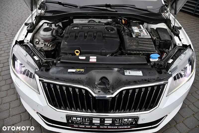 Skoda Superb 2.0 TDI Sportline - 37