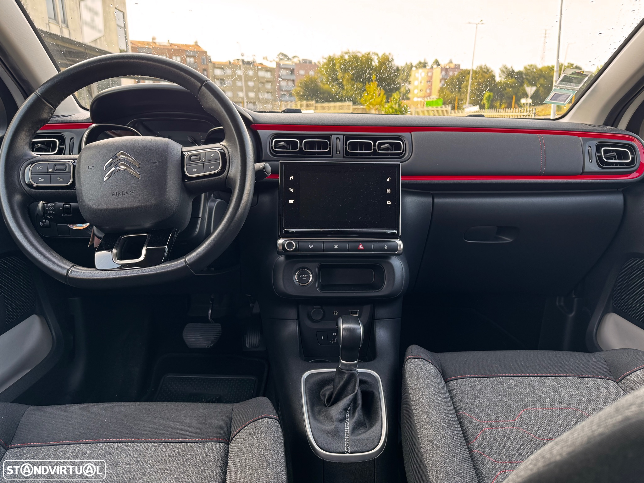 Citroën C3 1.2 PureTech Shine EAT6 - 4