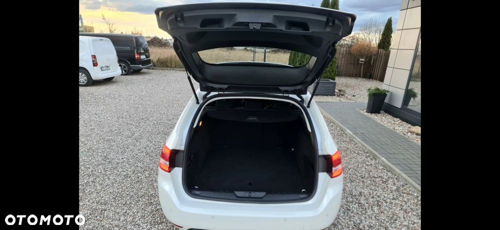 Peugeot 308 BlueHDi FAP 130 EAT8 Stop & Start GT Pack - 26