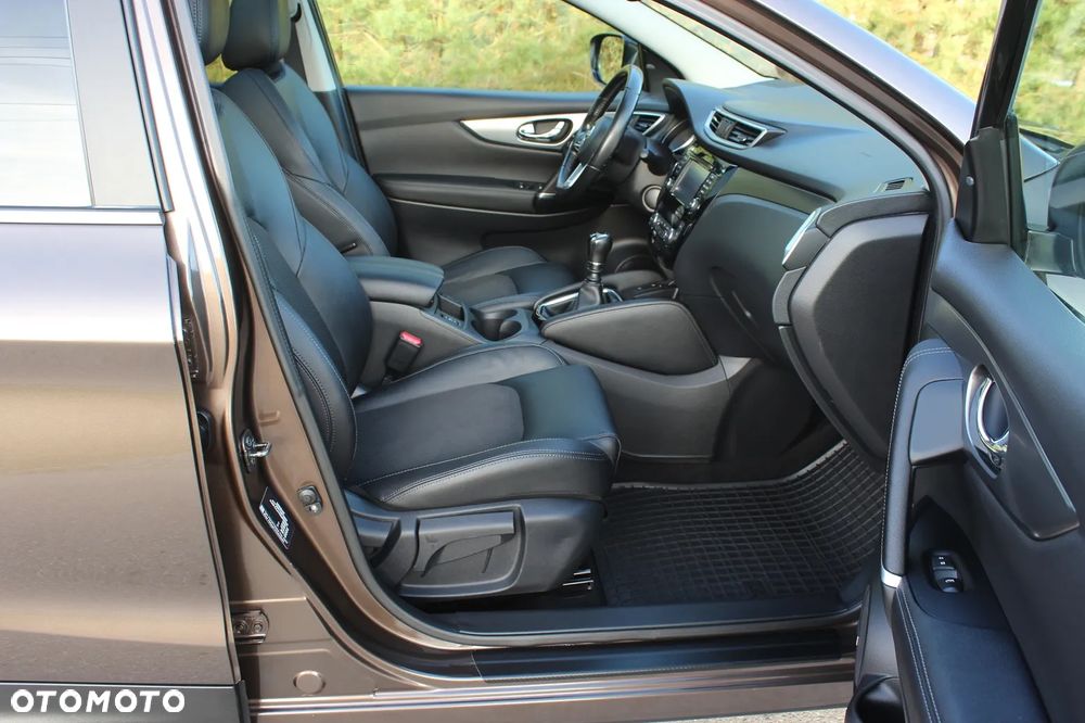 Nissan Qashqai 1.6 DIG-T TEKNA+ - 21