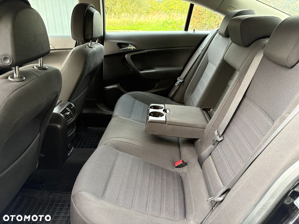 Opel Insignia - 18