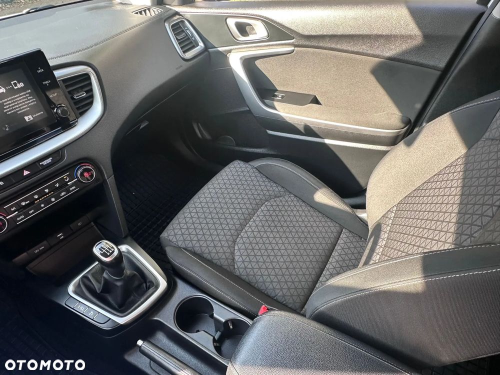 Kia Ceed 1.0 T-GDI M - 22