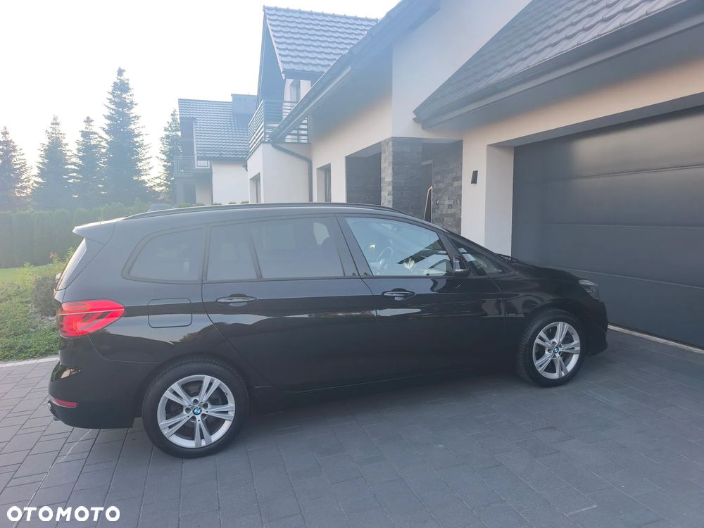 BMW Seria 2 218d Luxury Line sport - 12