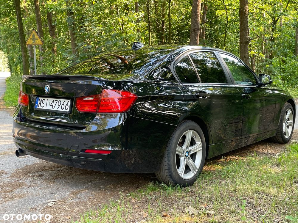 BMW Seria 3 320d - 11