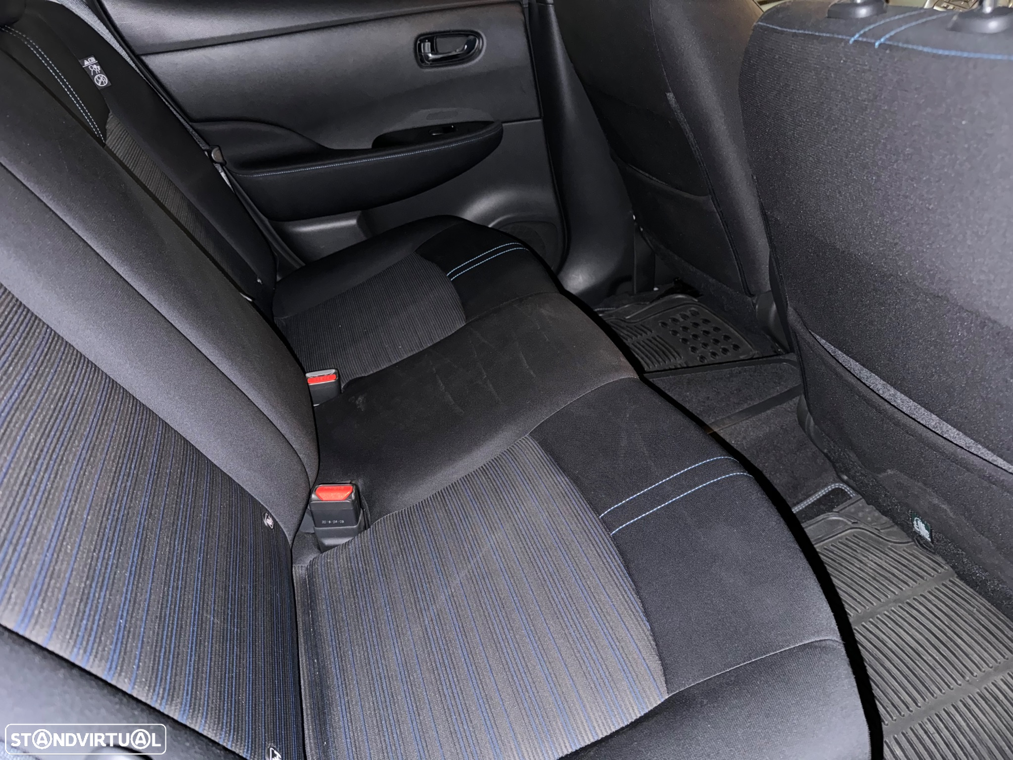 Nissan Leaf N-Connecta Two Tone - 16