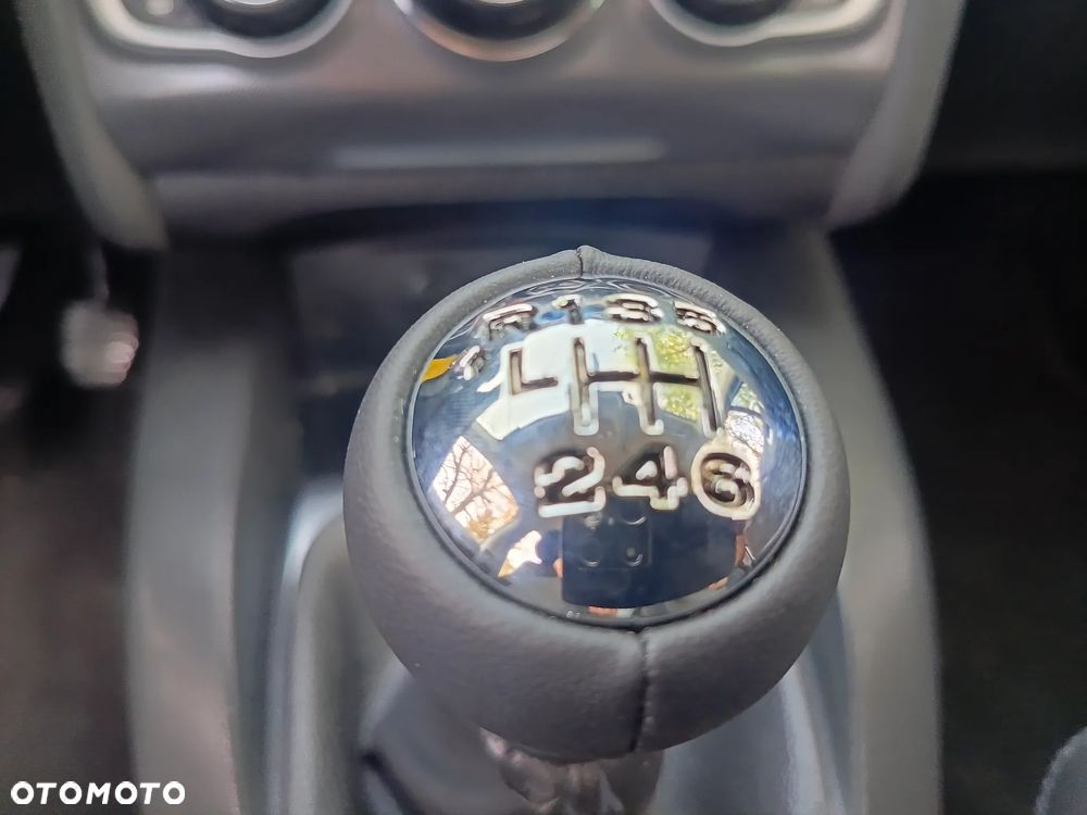 Citroën C4 e-HDi 115 Selection - 16