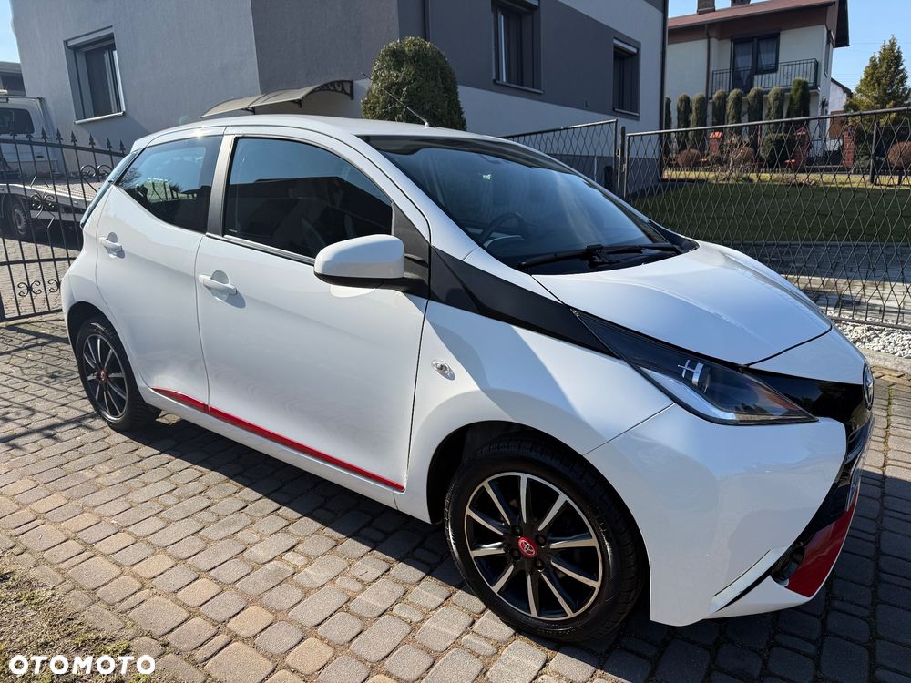 Toyota Aygo x-clusiv - 8