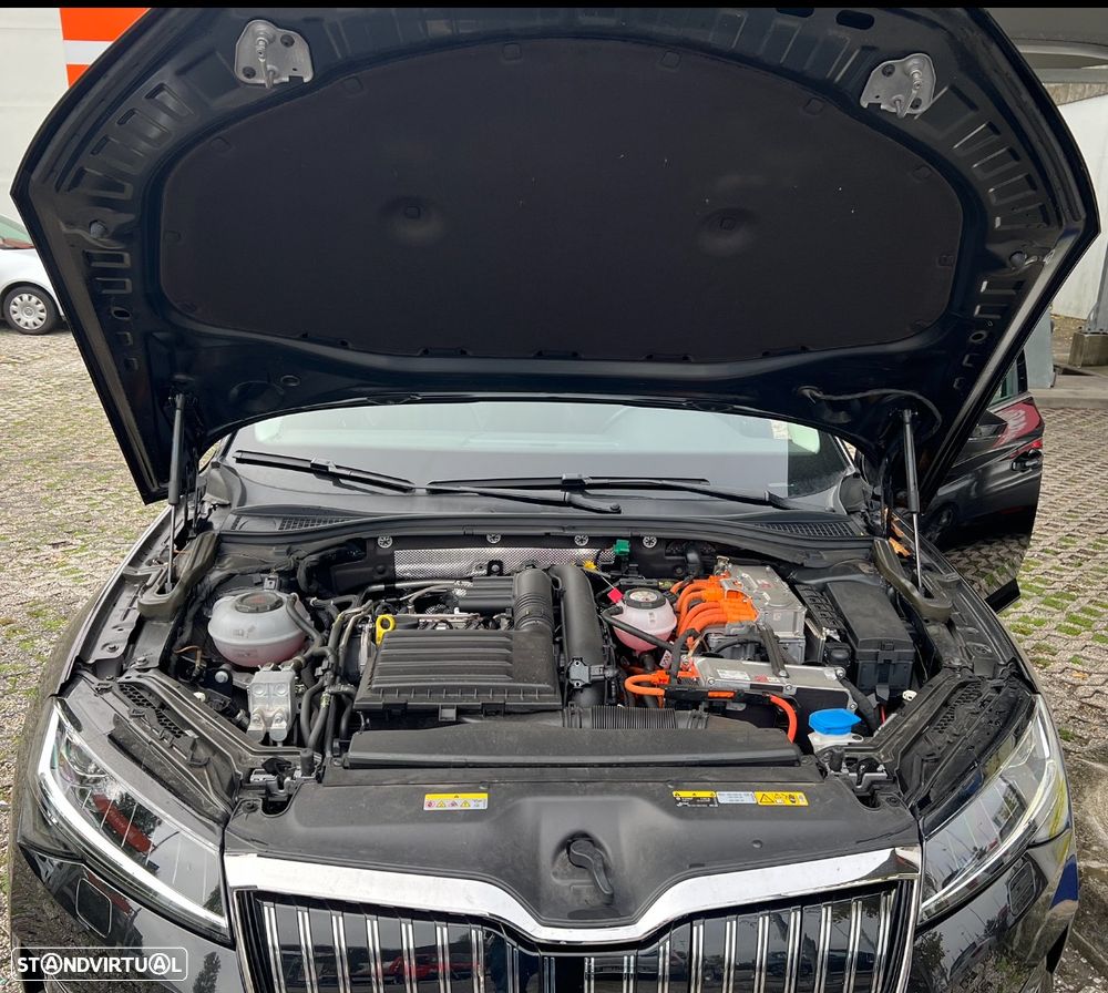 Skoda Superb Break 1.4 TSI iV Laurin&Klement DSG - 9