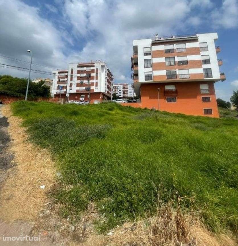 Terreno  Venda em Mina de Água,Amadora - Grande imagem: 3/5