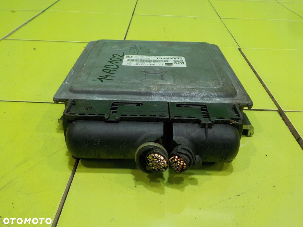 SEAT LEON II LIFT 1.6 TDI 09r HB 5D sterownik komputer silnika 03L906023GP - 1
