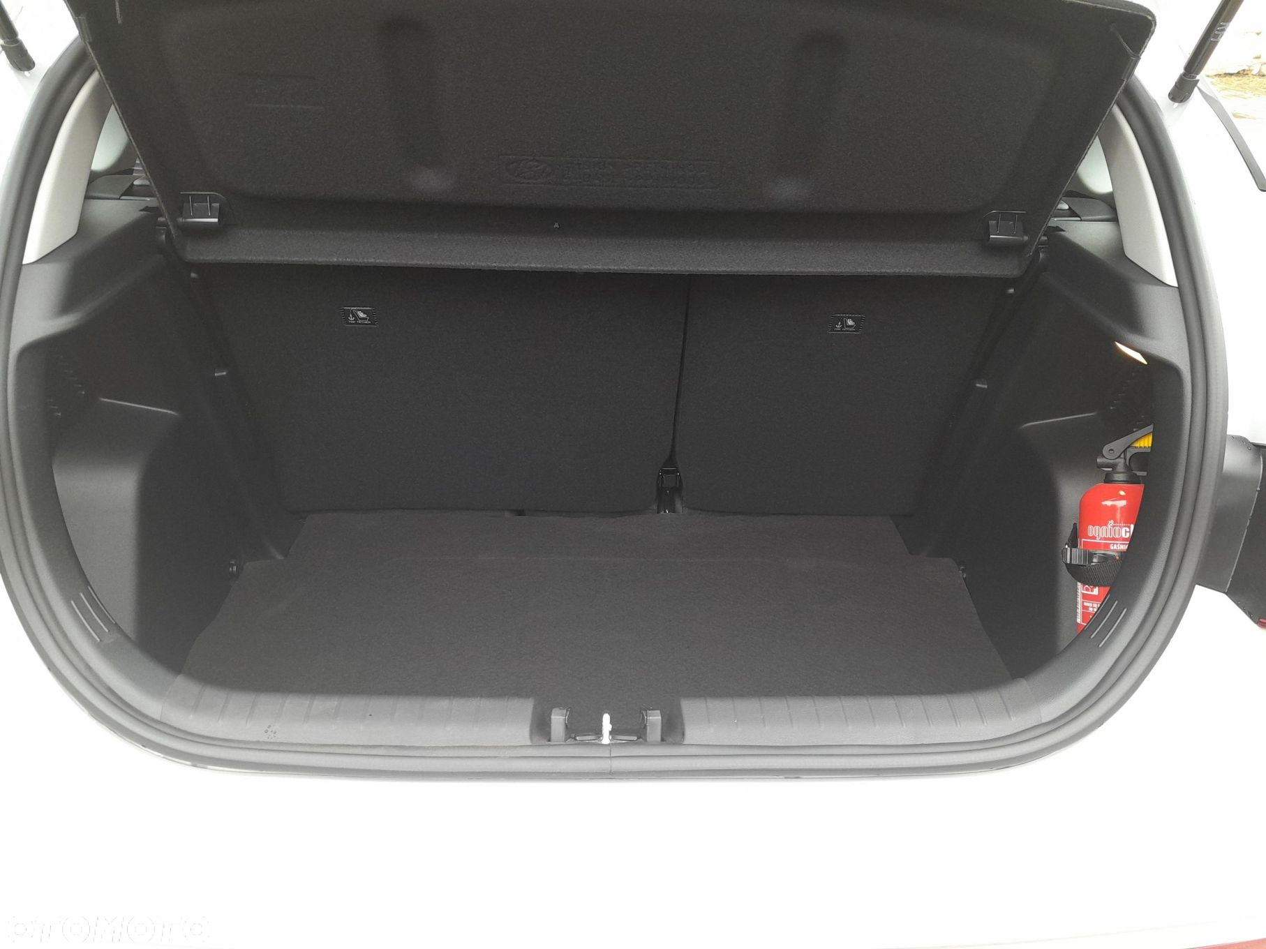 Hyundai i20 1.2 Modern - 32