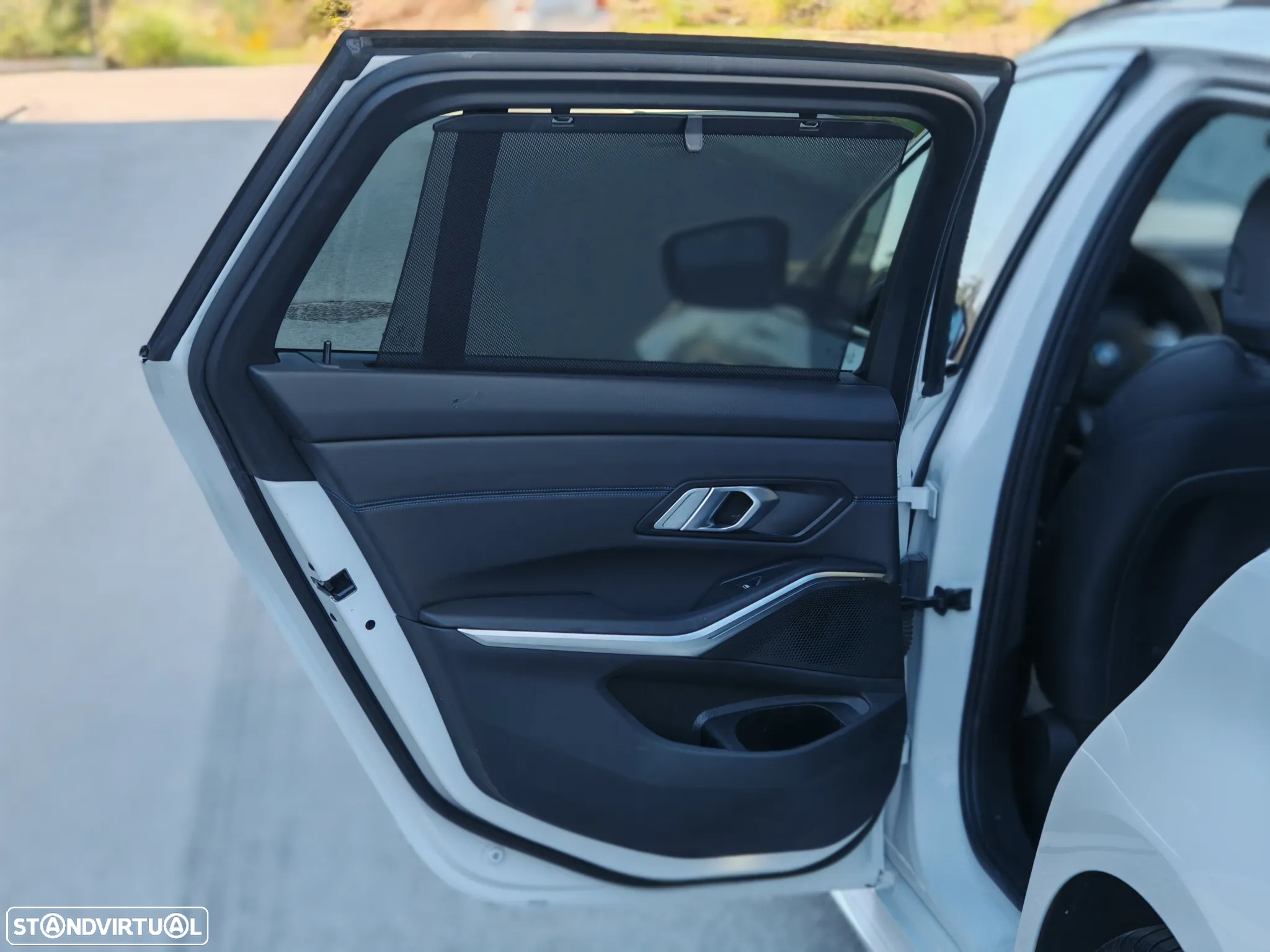 BMW 330 e Touring Pack M Auto - 9