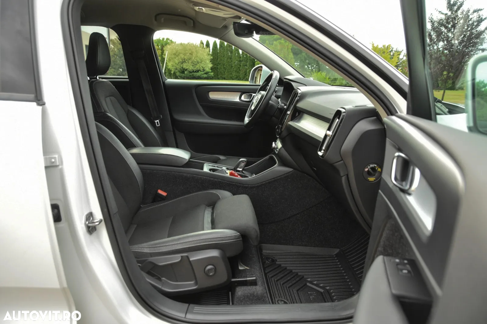 Volvo XC 40 Recharge T5 Twin Engine AT7 R-Design - 18