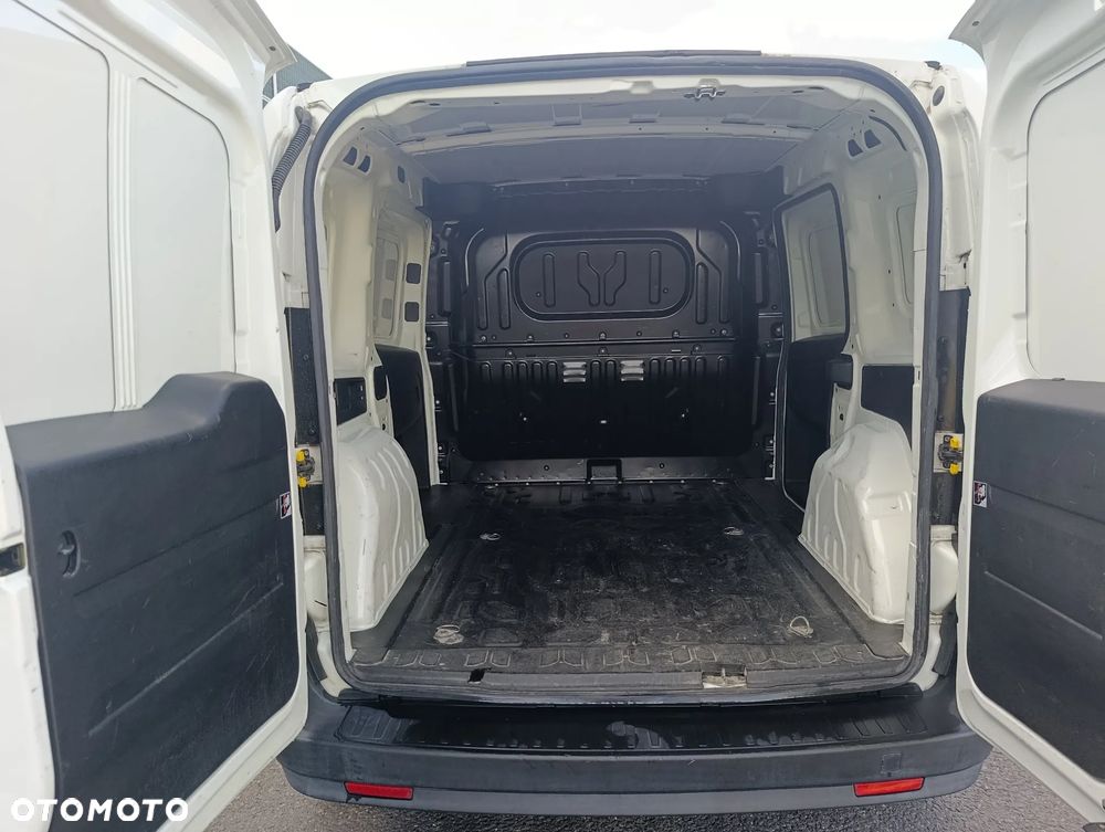 Opel COMBO - 15