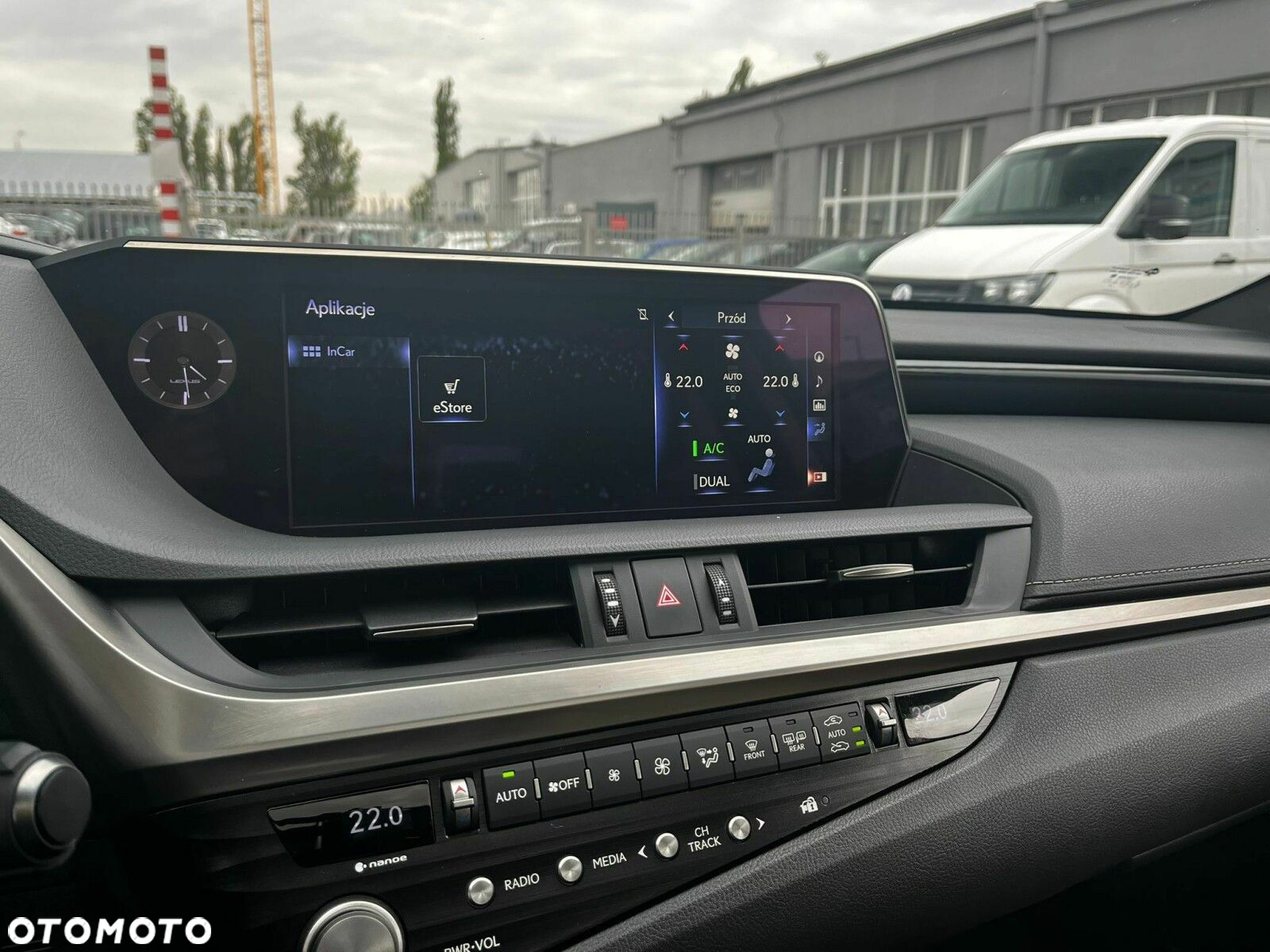 Lexus ES - 24
