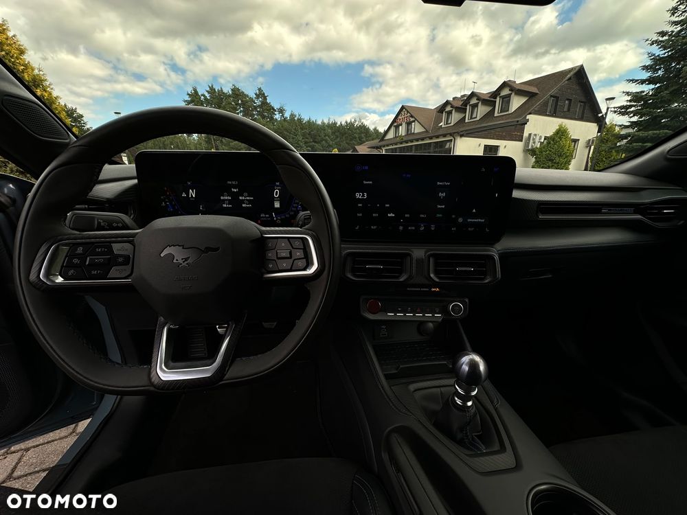 Ford Mustang - 10
