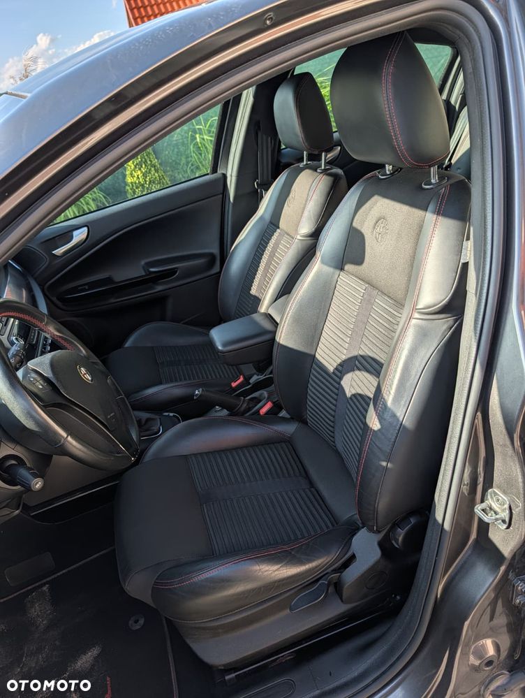 Alfa Romeo Giulietta 1.4 TB MultiAir Distinctive - 13