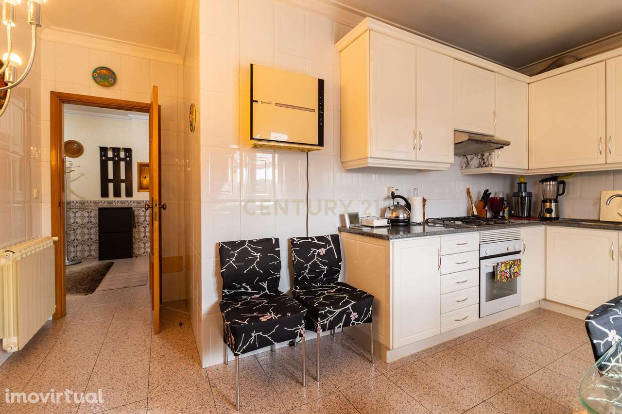 Apartamento T3 com garagem e sótao, em Leiria - Grande imagem: 3/29