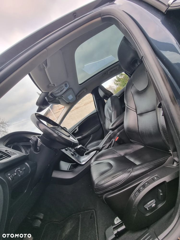 Volvo V40 D2 Inscription - 11