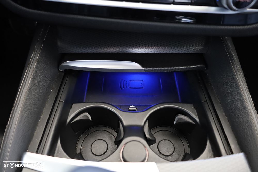 BMW 520 d Pack Desportivo M Auto - 22