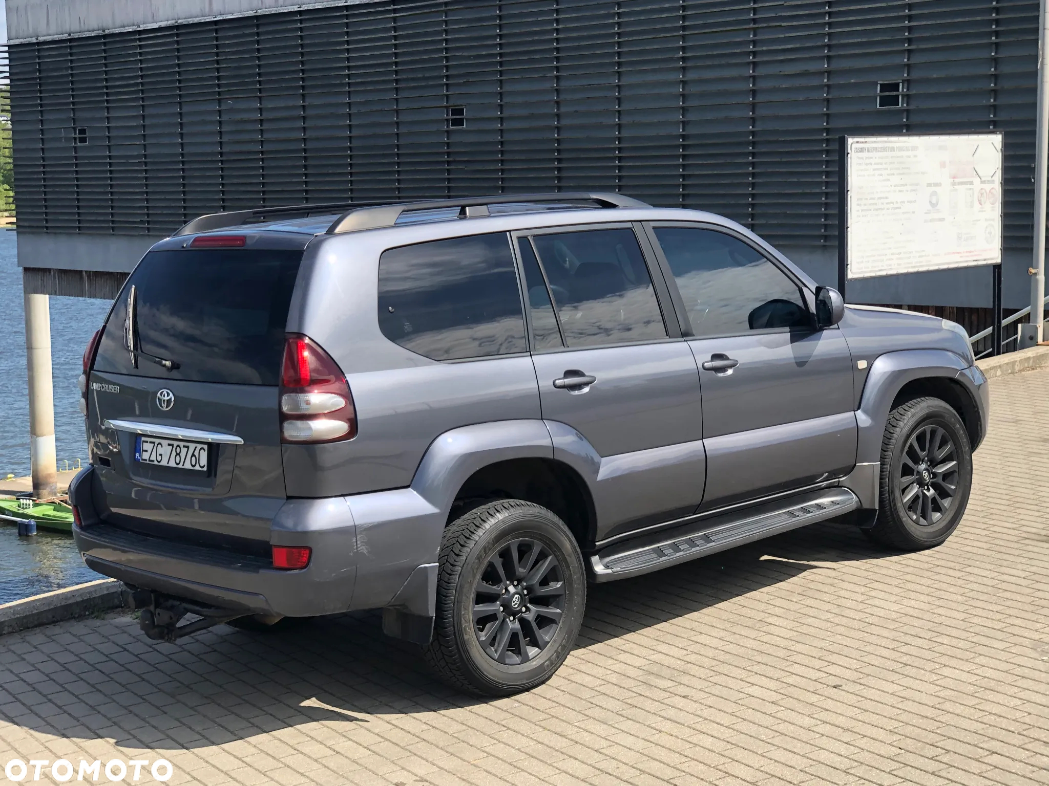 Toyota Land Cruiser - 20
