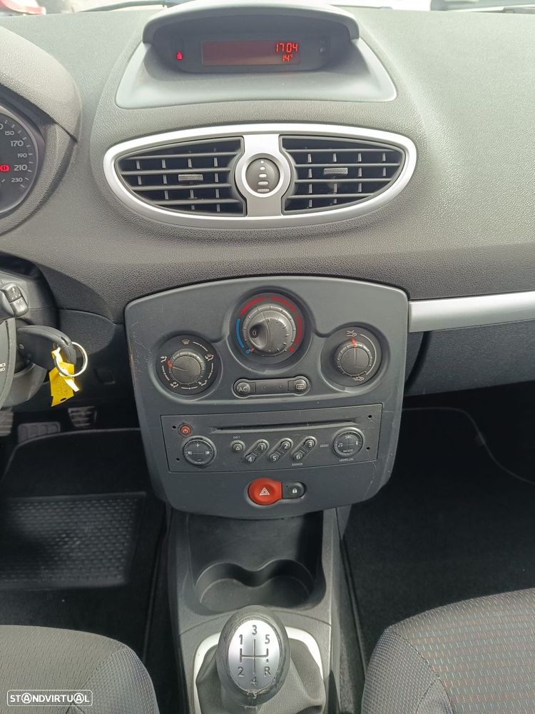 Renault Clio 1.2 16V Dynamique - 9