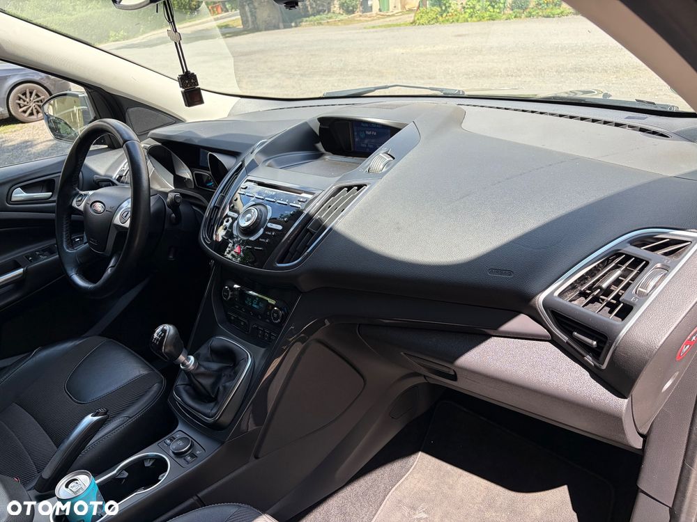 Ford Kuga 2.0 TDCi FWD Titanium - 35