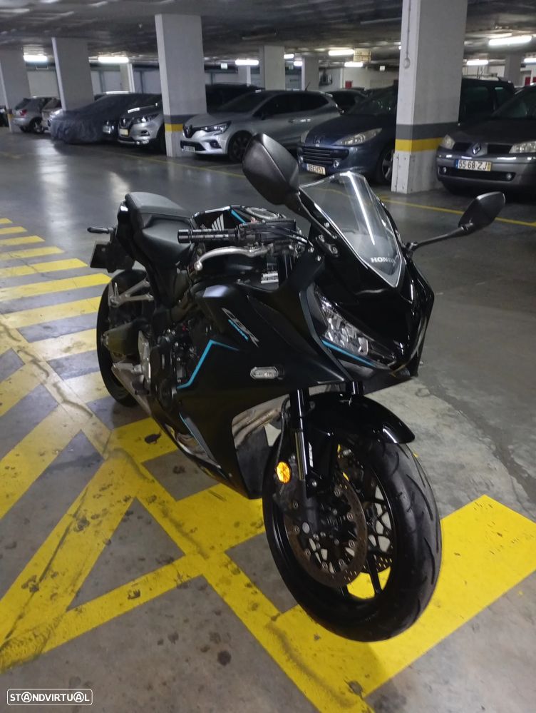 Honda CBR Black - 11