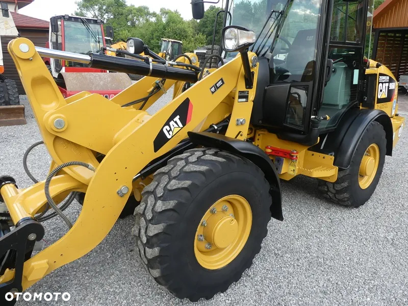 Caterpillar CAT 906M Z Niemiec / 2019r / 2668mtg / Serwisowany / - 25