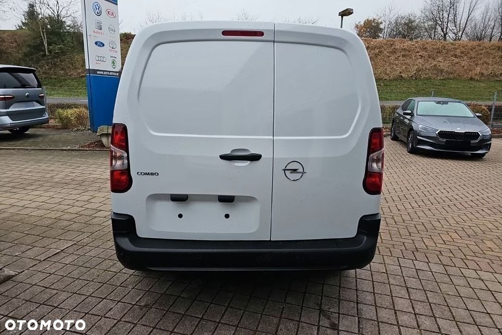 Opel Combo Van XL L2H1 1.5 130KM - 6