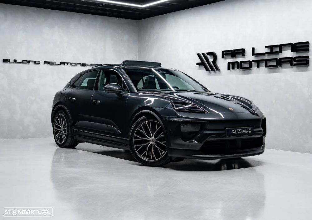 Porsche Macan Electric 4 - 1