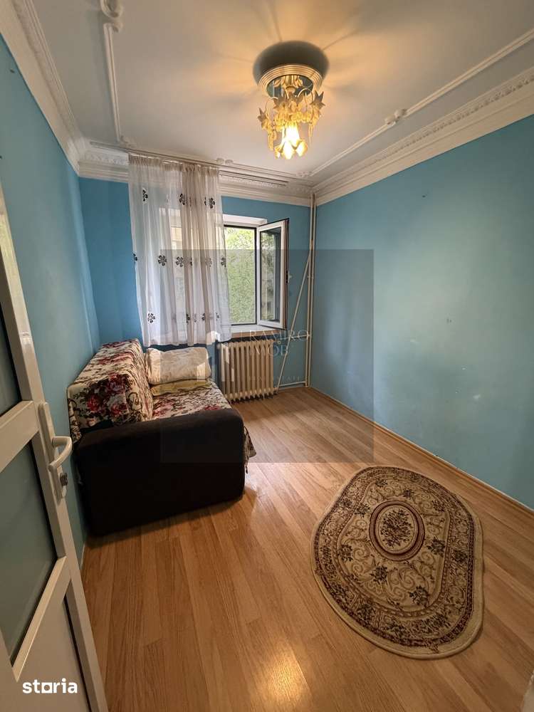 Living area of Apartament 3 bedroom in Aleea Crevedia