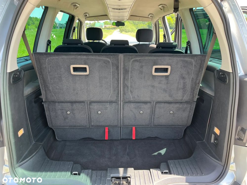 Ford Galaxy - 26