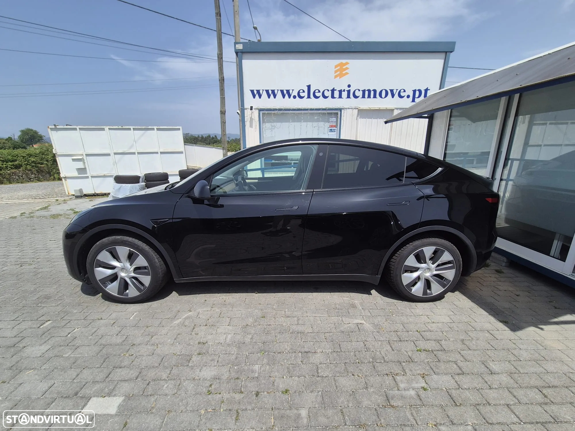 Tesla Model Y RWD - 9