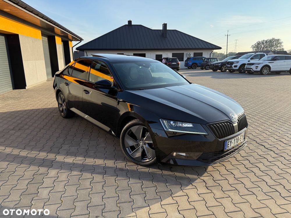 Skoda Superb 2.0 TDI Sportline DSG - 2