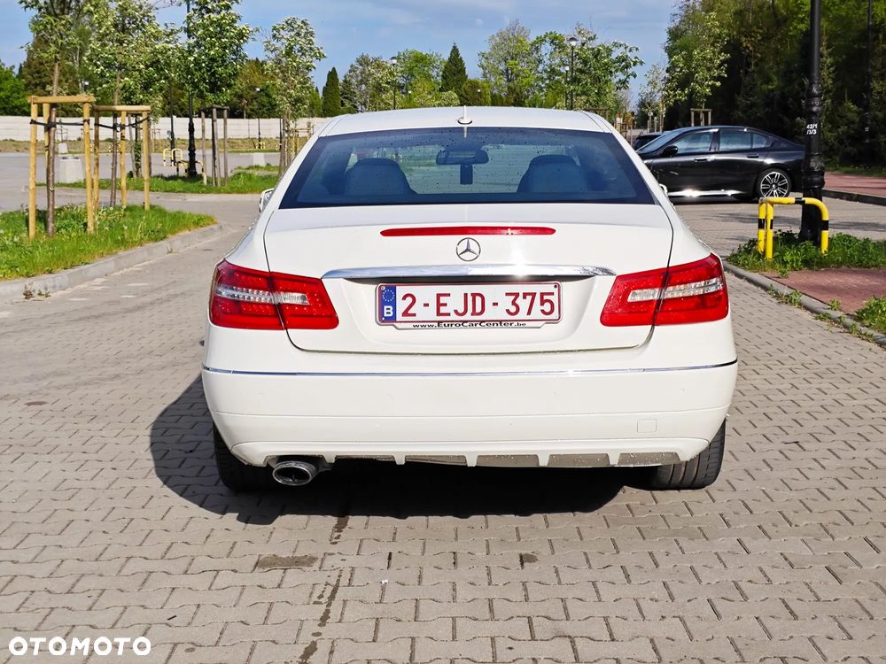 Mercedes-Benz Klasa E 220 CDI DPF BlueEFFICIENCY 7G-TRONIC Avantgarde - 12