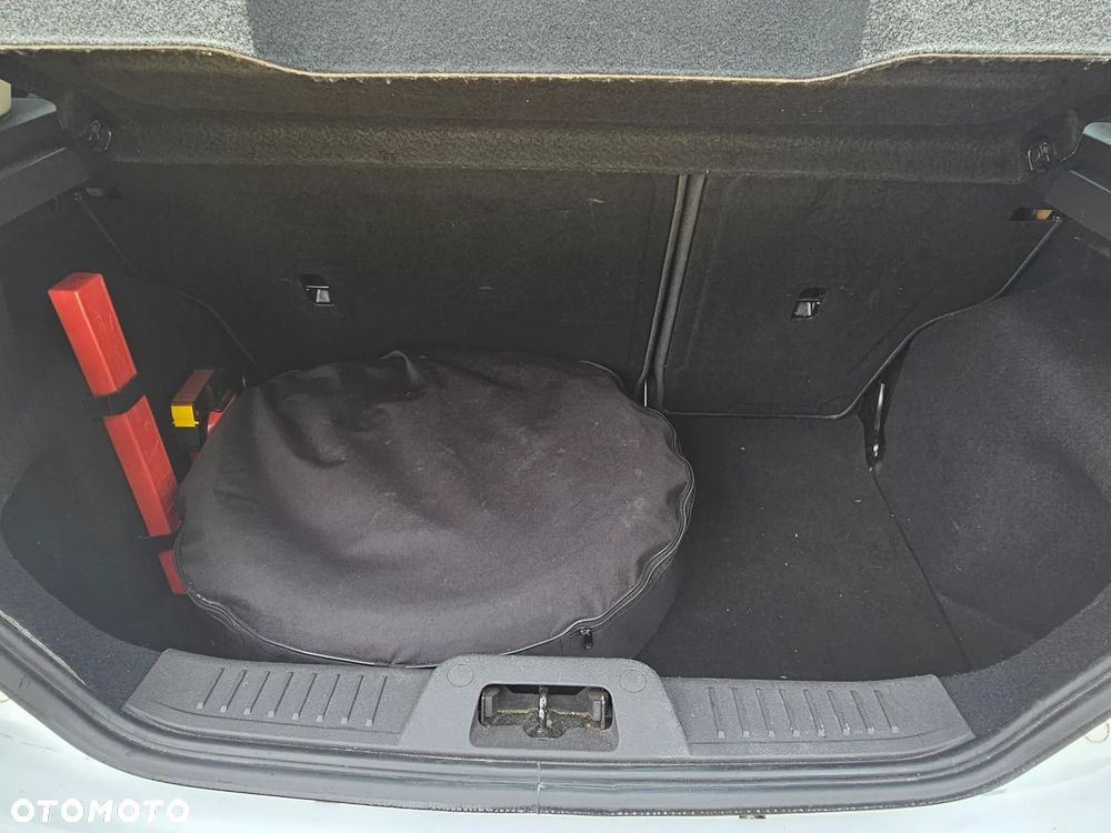 Ford Fiesta - 15