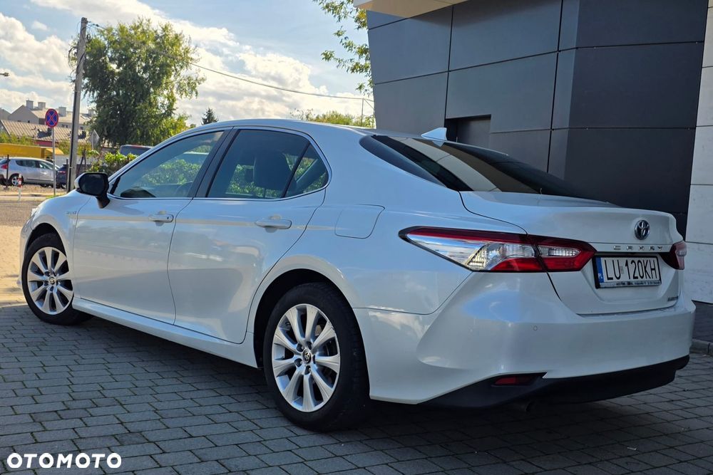 Toyota Camry 2.5 Hybrid Executive CVT - 11