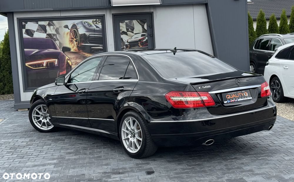 Mercedes-Benz Klasa E 350 CGI 7G-TRONIC Elegance - 13