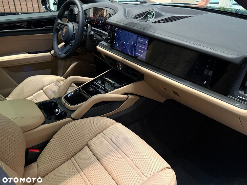 Porsche Cayenne - 32