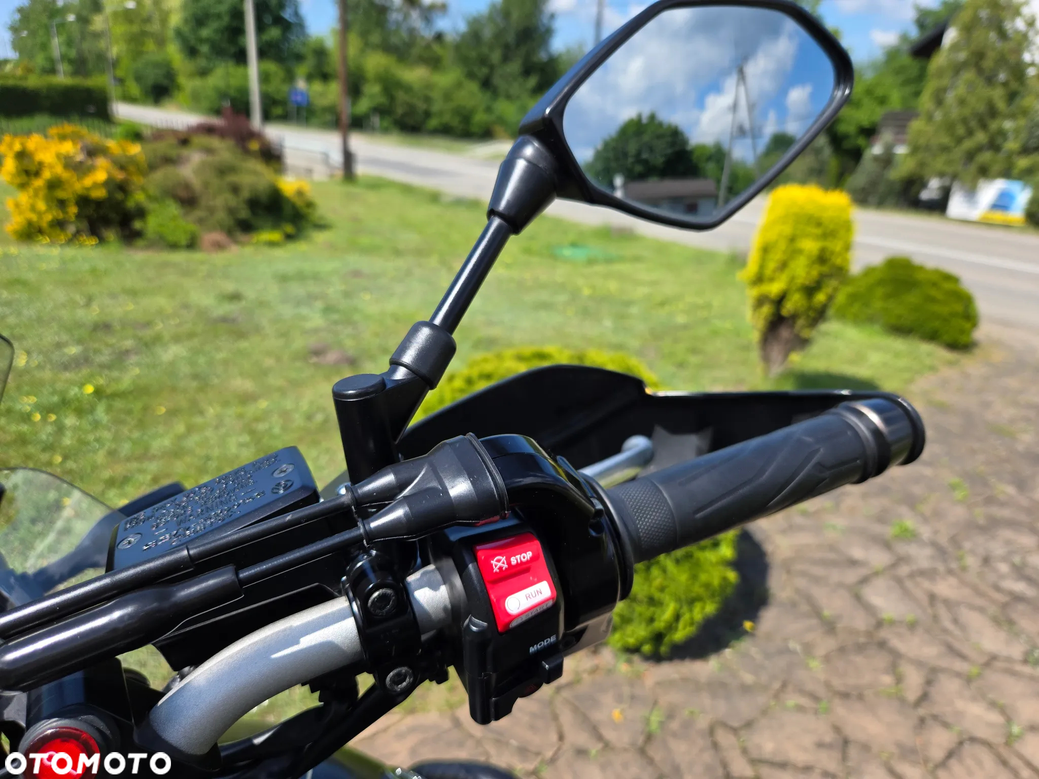 Yamaha Super Tenere - 13