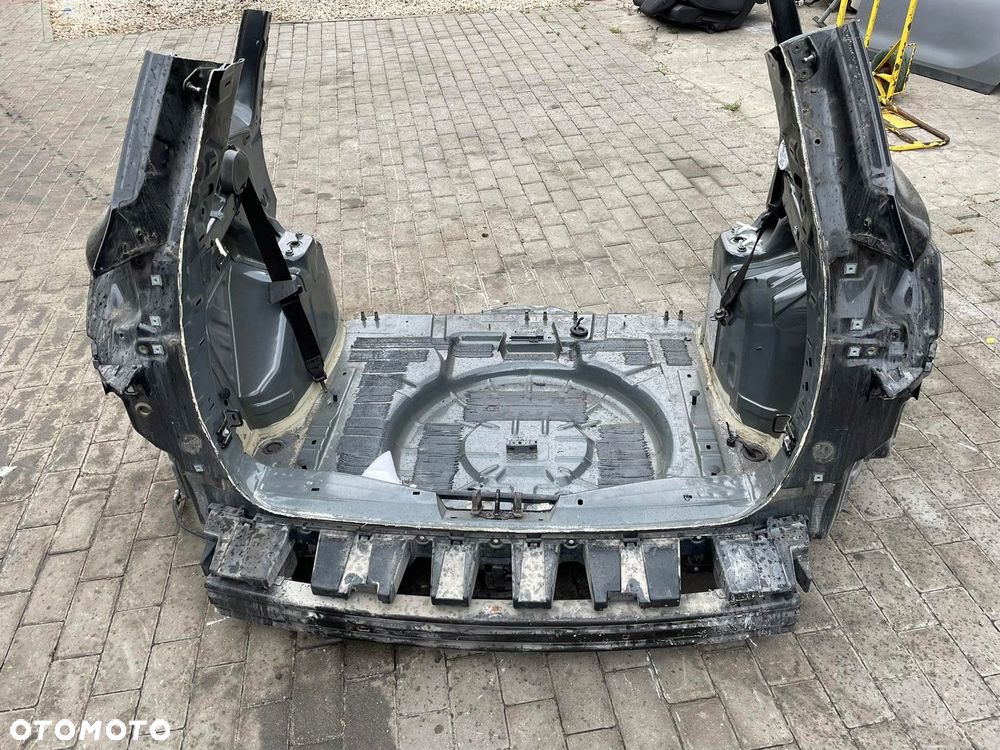FORD ESCAPE KUGA MK2 LIFT PAS TYŁ KAROSERII WANNA LEWA PRAWA - 1